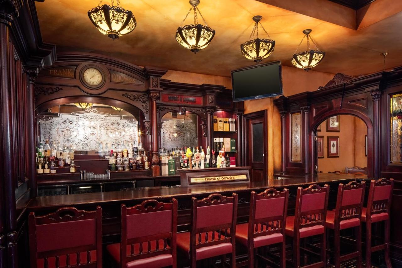Irish Cottage Inn & Suites 加利纳 外观 照片