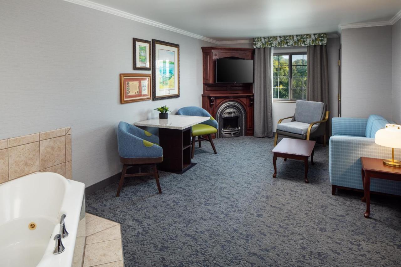 Irish Cottage Inn & Suites 加利纳 外观 照片