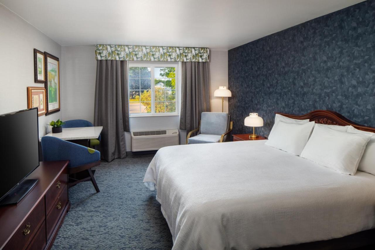 Irish Cottage Inn & Suites 加利纳 外观 照片