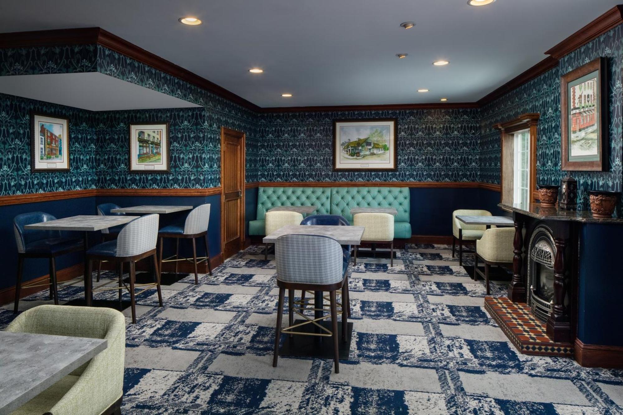 Irish Cottage Inn & Suites 加利纳 外观 照片