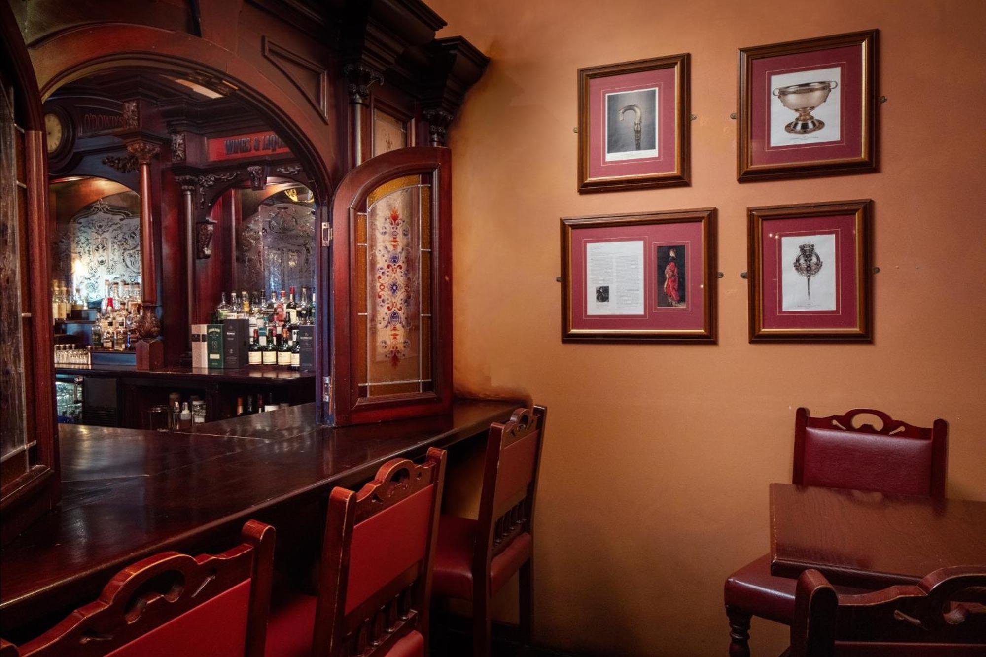 Irish Cottage Inn & Suites 加利纳 外观 照片